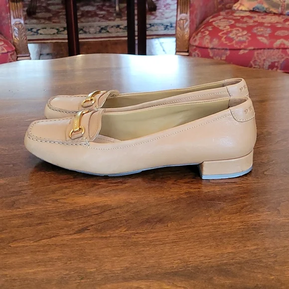 Prada Leather Loafers - Picture 3 of 12